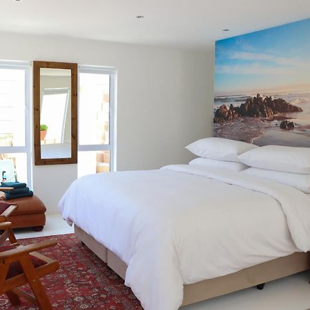Nivenia Beach House Bettyʼs Bay Exterior foto